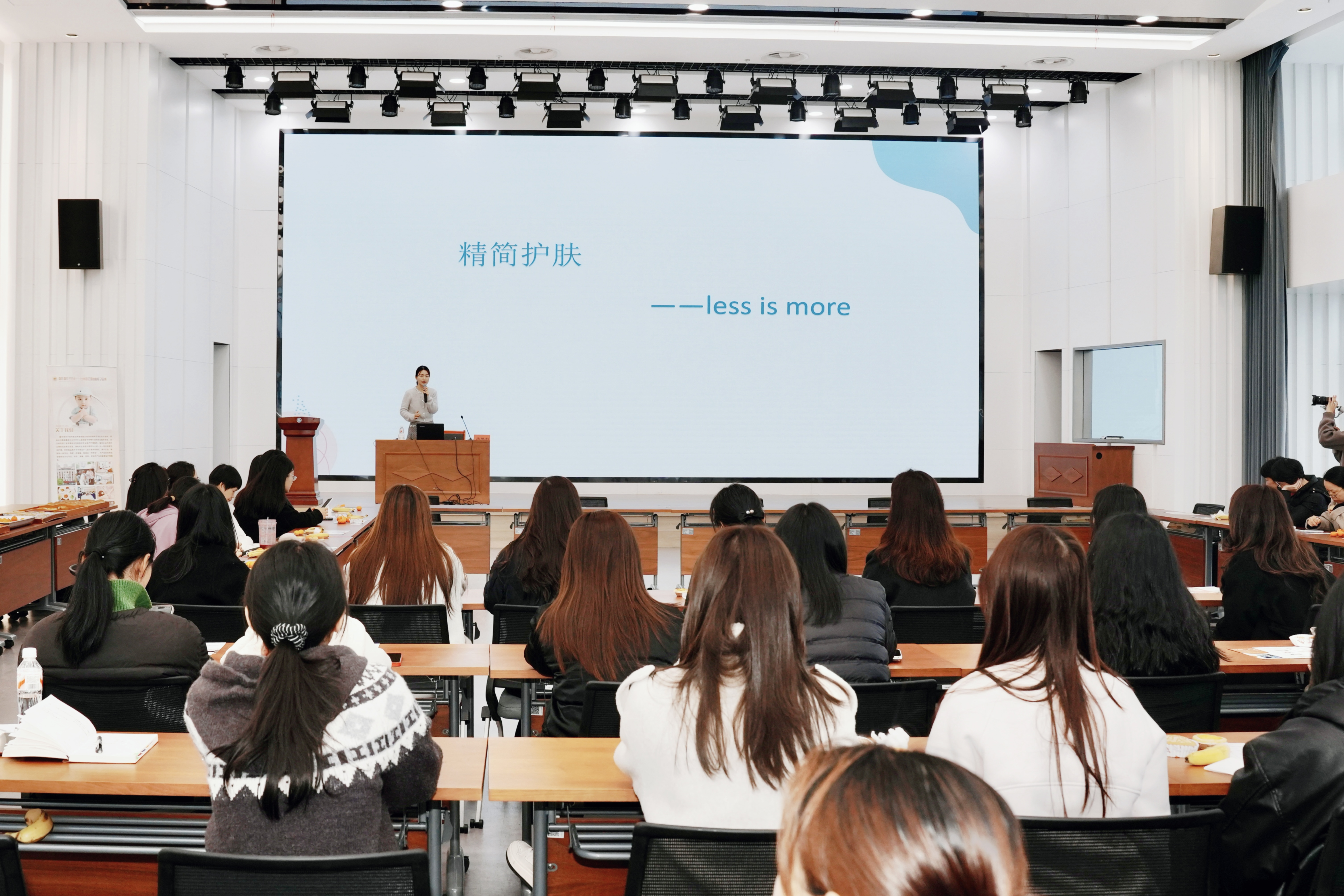 1773039986964479.jpg e645808aed714f2aa62504f806609e28.jpg